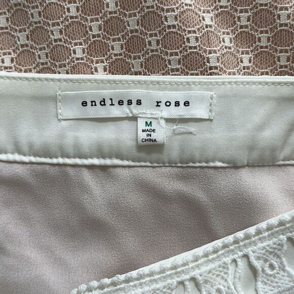 Endless Rose Crochet Lace Mini Skirt Size Medium - Picture 6 of 9